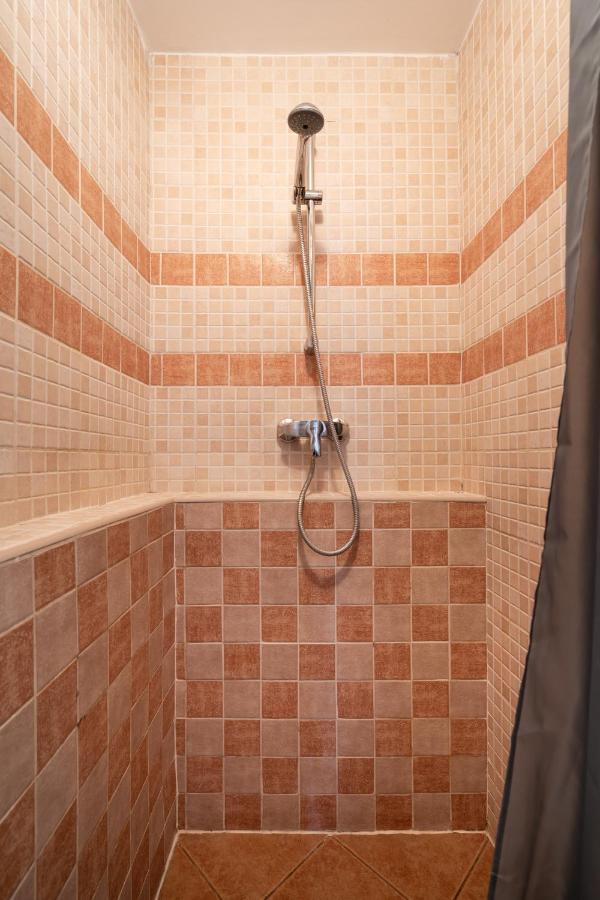Gellert Mountain Apartment Budapest Eksteriør billede