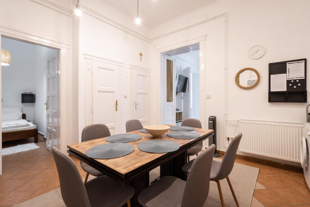 Gellert Mountain Apartment Budapest Eksteriør billede